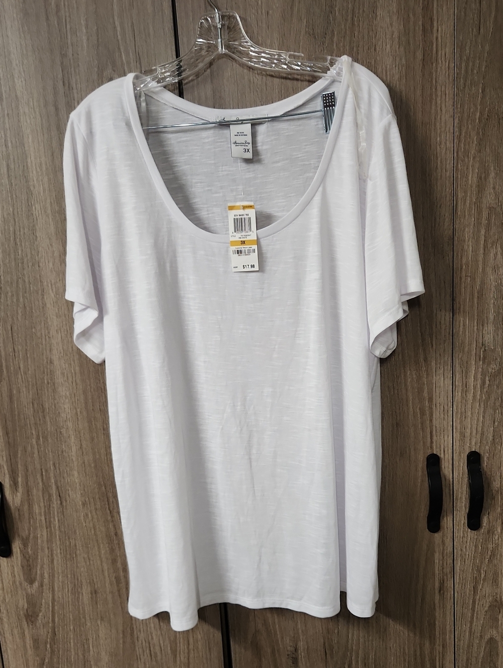 American Rag White Scoop Neck Short Sleeve Top